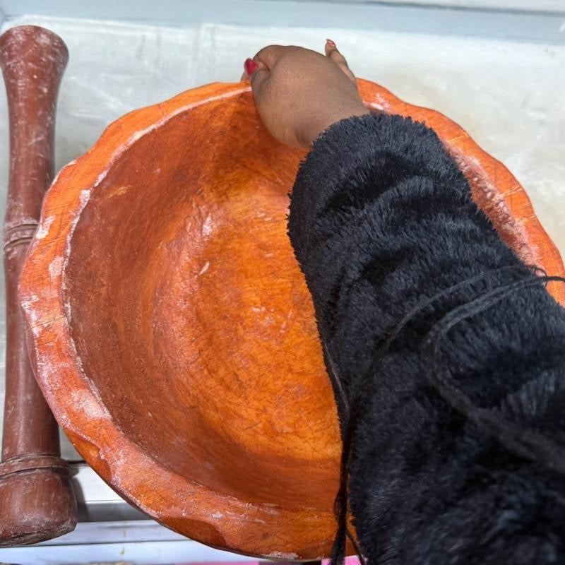 Mortier en bois et son pilon, Foutou, fufu