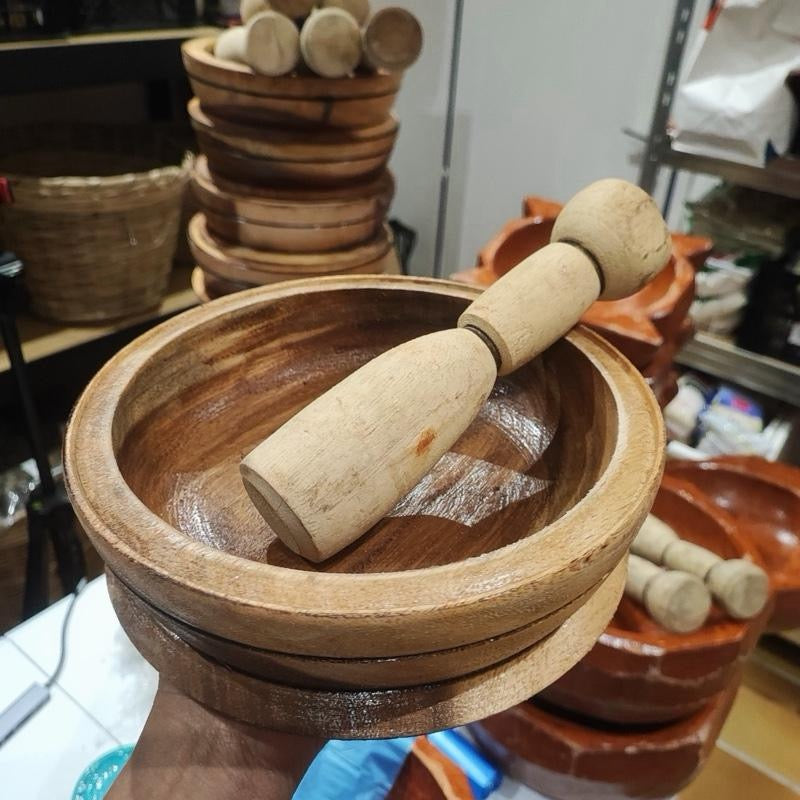 Ensemble son mortier en bois, idéal recette africaine